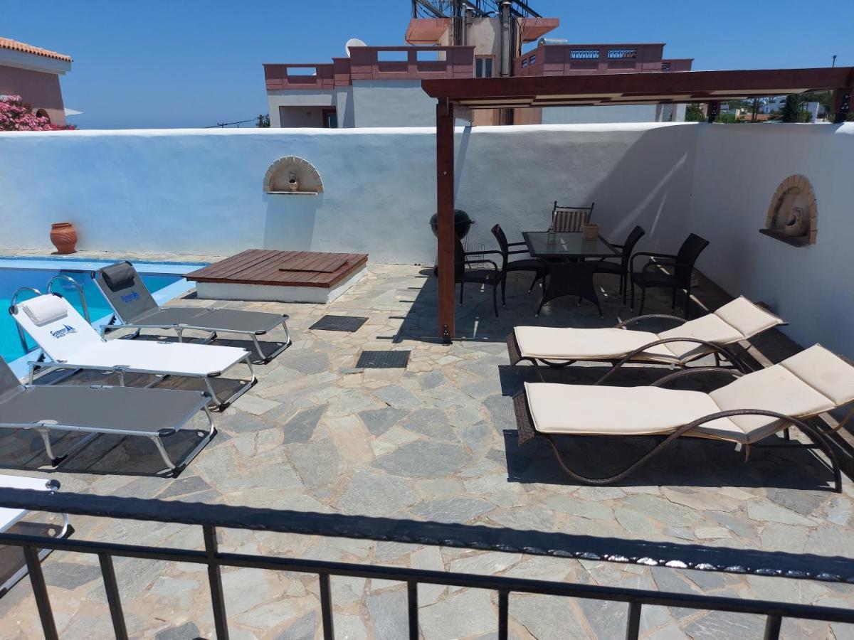 Old Plaka Villa Εξωτερικό φωτογραφία